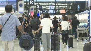 成田空港でお盆期間の出国ピーク　グアム行く男性「頑張って貯めた給料で」