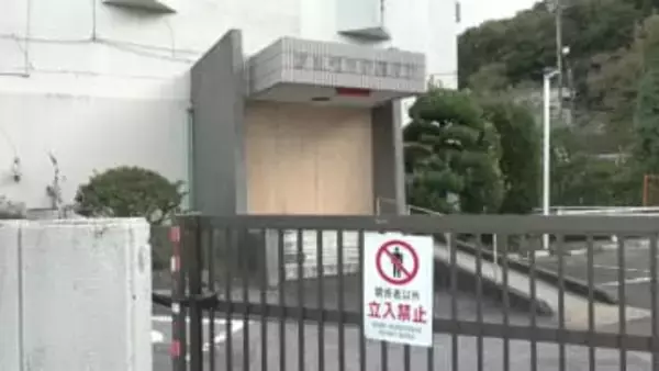 「肝試し目的で」　富津市の旧警察署に侵入した疑い　男女１３人逮捕送検