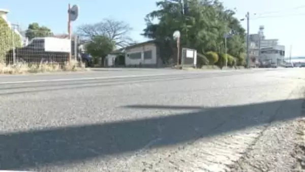 幼稚園バスが道路横断中の歩行者はねる　園児含む４人軽傷　千葉・柏市