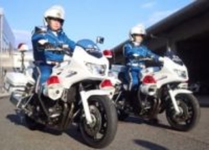 全国男子駅伝で白バイ先導　初の大役の2人「安全にサポートしたい」