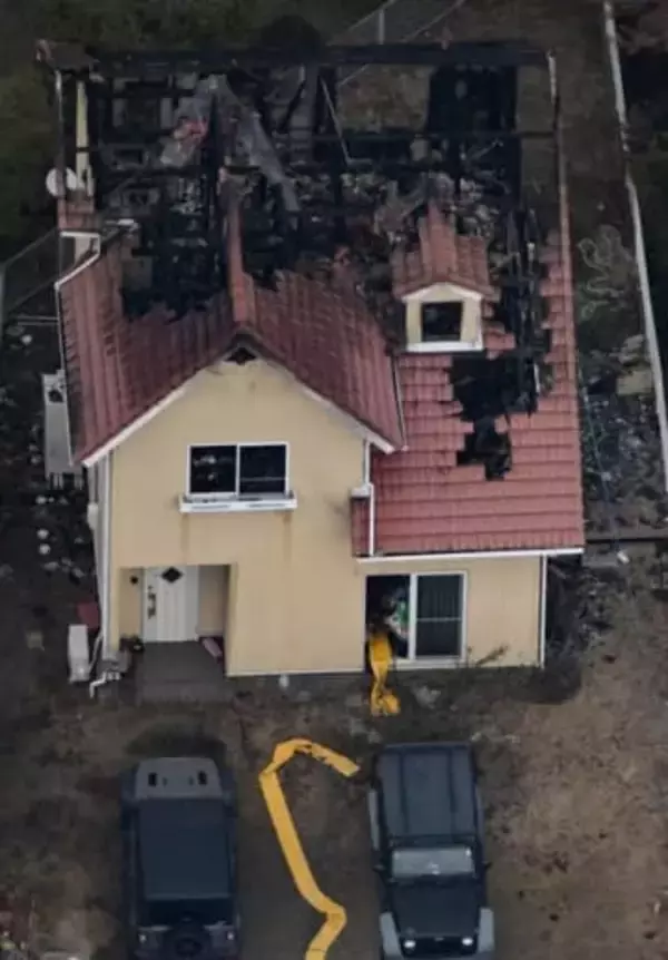 東広島の殺人事件、現場検証始まる　広島県警や東広島市消防局　男性の首付近に刃物で切られたような傷