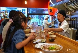 広島の味を世界へ「中華そば陽気」創業者の孫、カナダのモントリオールに初の海外店　1杯の値段は