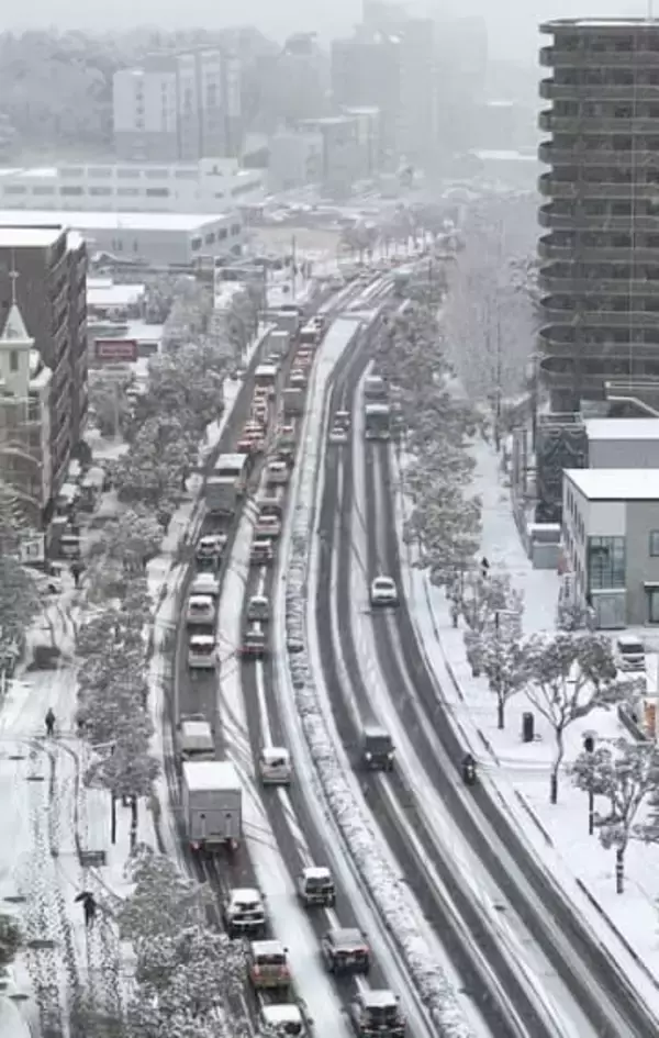 広島でも積雪、幹線道路などで渋滞　中国地方に強い寒気