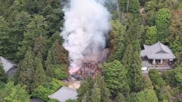 空海ゆかり、廿日市市宮島の霊火堂が全焼　近くの林野へ延焼　弥山山頂付近