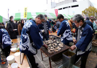 広島県でカキ祭り中止相次ぐ　カキ大量死、冬の風物詩に打撃