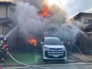 福山で「2階建ての建物から炎」と119番　1人が救急搬送