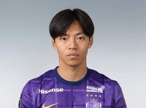 JIサンフレッチェ広島の中村草太、海外移籍準備　キャンプ中のチームを離脱