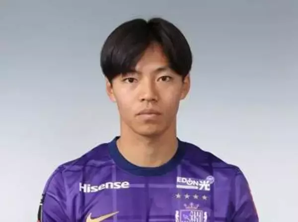 JIサンフレッチェ広島の中村草太、海外移籍準備　キャンプ中のチームを離脱