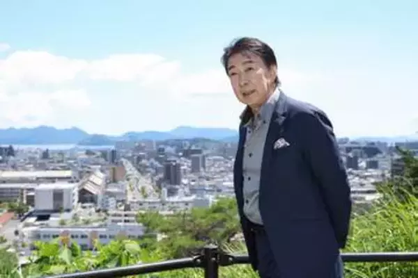 「イルカにのった少年」の元アイドル歌手　亡き父の被爆体験語る　被爆2世としてできることは