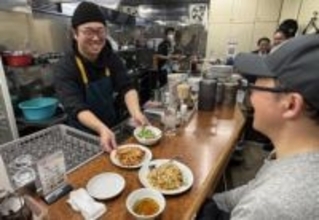 広島市中区の流川餃子センター、閉店の危機から再出発　企業が事業承継、伝統の味そのままに