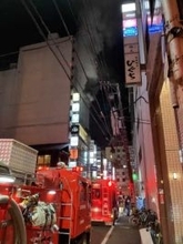 広島市中区の歓楽街のビルで火災　1人の遺体見つかる　他に1人搬送