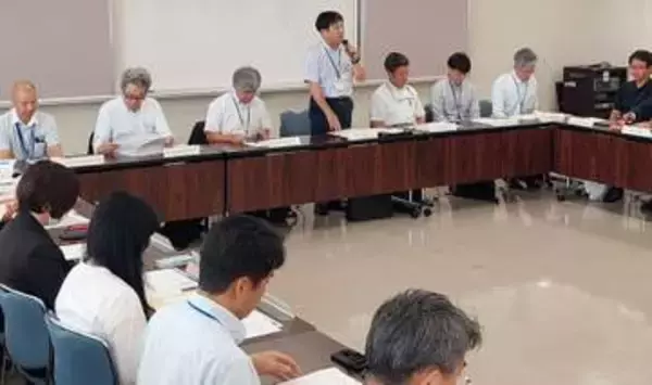 混雑する佐伯区コイン通り南　陸橋交差点に左折レーン設置へ