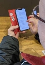 「長話に付き合ってくれる」AIが中高年の癒やしに　孤独の心に響く応答、涙