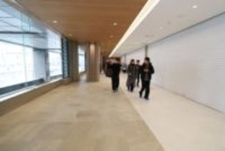 エールエールと広島駅結ぶデッキを公開、3月5日開通　新テナント18店も発表