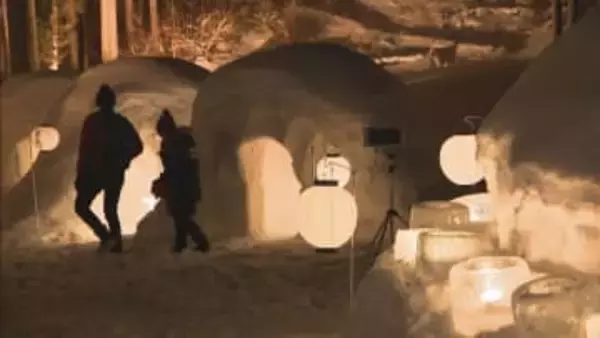 岐阜・高山市で「かまくらまつり」　大小8つのかまくら並ぶ