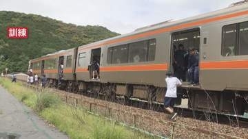電車通学中の地震に備え ＪＲ東海などが高校生と訓練　三重・熊野市