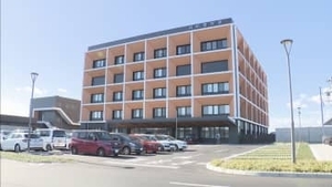 入所者の少年に跳び蹴りし顔を踏みつけたか　障害者施設の職員の男2人逮捕　愛知・岡崎市