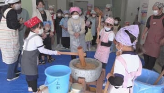 小学生が「とち餅」作り　伝統受け継ぐ授業　三重・尾鷲市