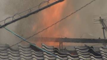 「仏壇から火が出た」名古屋・中川区の住宅密集地で火事　４人を搬送