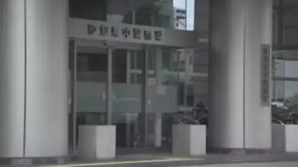 15歳の少女に売春相手を紹介しみだらな行為をさせた疑いで男(23)を逮捕　これまで少女に5人ほどと売春をさせ金は全て男が受け取る