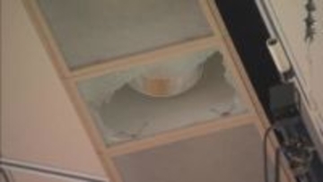 武道館で天井からカバー落下　破片が女性の右手首にあたる　当時館内では空手の大会が行われる　愛知・岡崎市