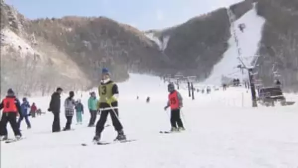 子どもたちがスキー交流会　地元の小学生と富山県の小学生が親交を深める　岐阜・高山市