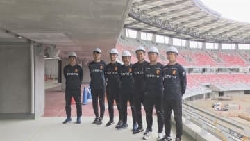 建設中のパロマ瑞穂スタジアムにグランパスのレジェンドが視察　2026年3月に完成予定