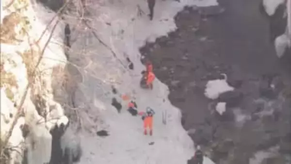 氷の下敷きに　アイスクライミングをしていた男性が死亡　岐阜・下呂市