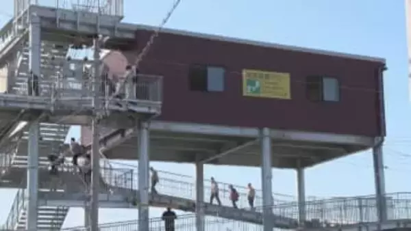 「津波避難タワー」にのぼる訓練　三重・紀宝町で9月に完成　南海トラフ巨大地震を想定