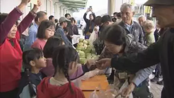 高山市で「こども朝市」　大人気！児童が作った野菜は約15分で完売