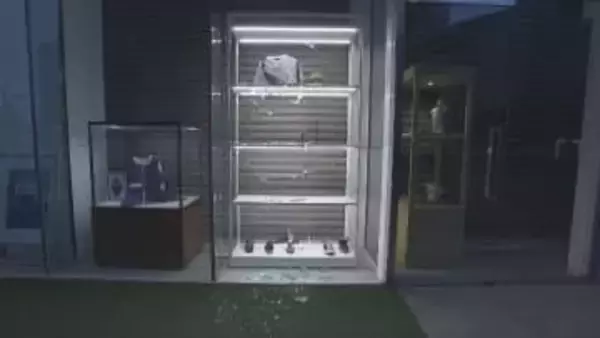 「KOMEHYO 名駅店」店舗のガラス割られ、棚が空っぽに　器物損壊などの疑いも　愛知県警