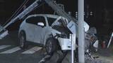 「車同士の衝突事故　１台が信号機の柱に突っ込む　愛知・刈谷市」の画像1
