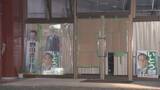 「町議長事務所で窓ガラス割られる　高市首相のポスターにカッターナイフ　愛知・美浜町」の画像1