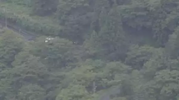 女性2人の遺体を山中に遺棄　初公判で女「黙秘します」　岐阜地裁
