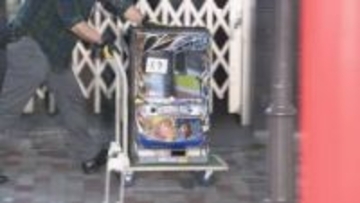 “全国規模の賭博グループ”首謀者ら男3人を逮捕　常習的に不特定の客を相手にスロット賭博か