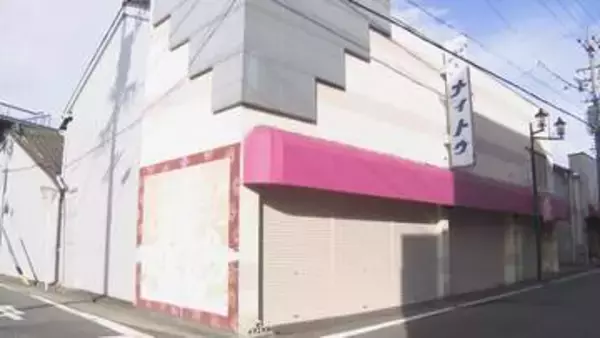 白昼、店員がいる中でショーケースを割り…2人組が腕時計奪う　トクリュウか