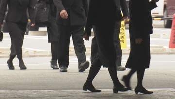 多くの教え子も参列　三重・亀山市の新名神高速6人死亡事故　亡くなった56歳男性の通夜が営まれる