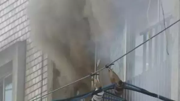 早朝のビル火災で5階建て建物が半焼　通報相次ぐもけが人なし　岐阜・大垣市