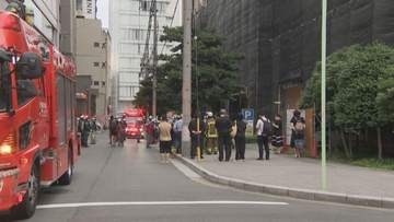 名駅付近のマンションで異臭　せきや鼻水訴え４人搬送　　現場は外壁のの塗装工事中で警察が関連を捜査