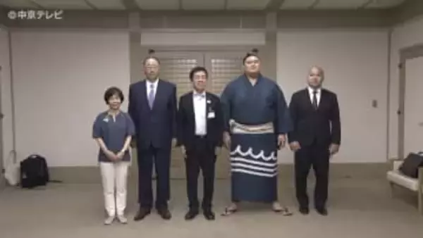 大相撲名古屋場所を前に　横綱・大の里が広沢市長を表敬訪問　早くも職務復帰した市長は横綱と「一番とりたい」　名古屋市