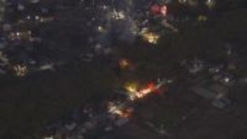 「ごみを焼却中に付近の竹やぶに延焼した」119番通報　竹やぶが燃える火事、約5時間後に消し止められるも…木造の建物全焼