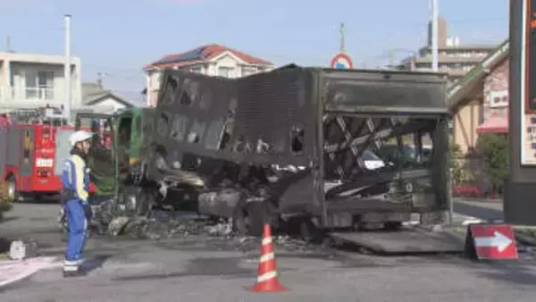 トラックとバイクが衝突し炎上　バイクの男性が死亡　愛知・半田市