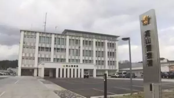スクールバスがガードレールに衝突　小学生3人が顔を打つなどのけが　運転手の操作ミスか