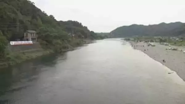 釣りをしていた男性が流され死亡　岐阜・美濃市の長良川