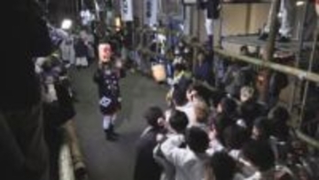 江戸時代から続く奇祭「尾鷲ヤーヤ祭り」　呼び物の「練り」始まる　三重・尾鷲市