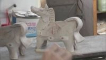 干支の置物作りが最盛期　来年は“午”　岐阜・土岐市