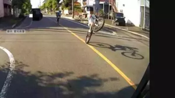 自転車で“ウイリー走行”　バスの進路妨害したか　男子中学生2人逮捕　うち1人はバスに衝突か　愛知・長久手市
