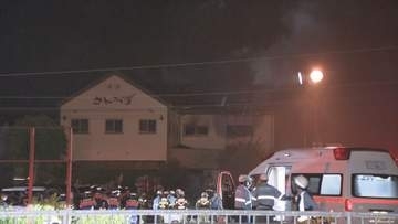 放火か「ガソリンをまいている」110番通報…焼け跡から2人の遺体 岐阜・本巣市のケーキ店兼住宅