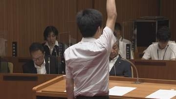 「子ども議会」で町長に質問　町内の小中学校から12人が参加　三重・紀宝町