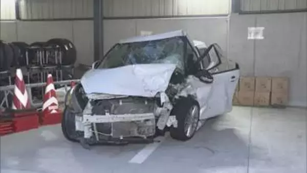制限速度50キロ以上オーバーか　対向車の男性2人が重傷　愛知初の新基準適用で大学生逮捕